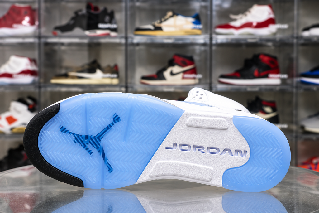 Air Jordan Mens 5 Retro “White Metallic”