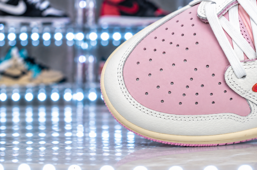 Travis Scott x Air Jordan Mens 1 Low OG “Shy Pink and Tropical Pink”