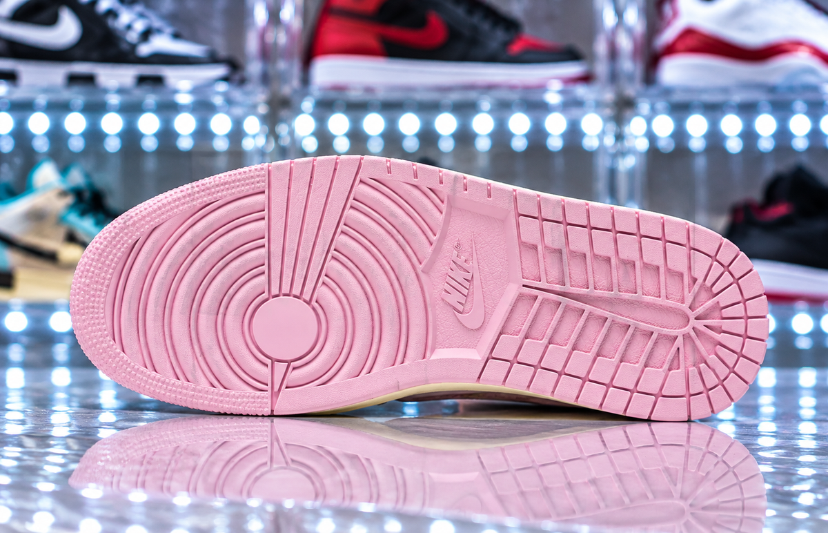 Travis Scott x Air Jordan Mens 1 Low OG “Shy Pink and Tropical Pink”