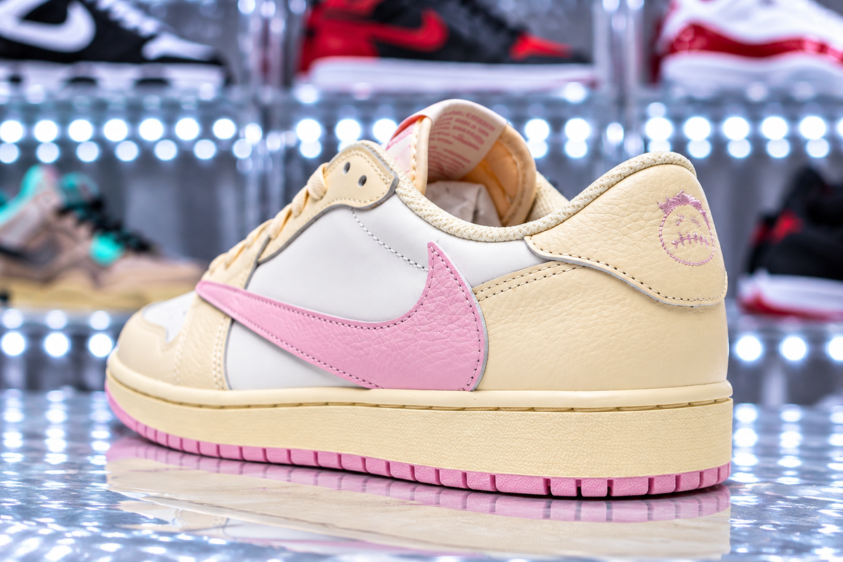Travis Scott x Air Jordan Mens 1 Low OG “Muslin and Shy Pink”
