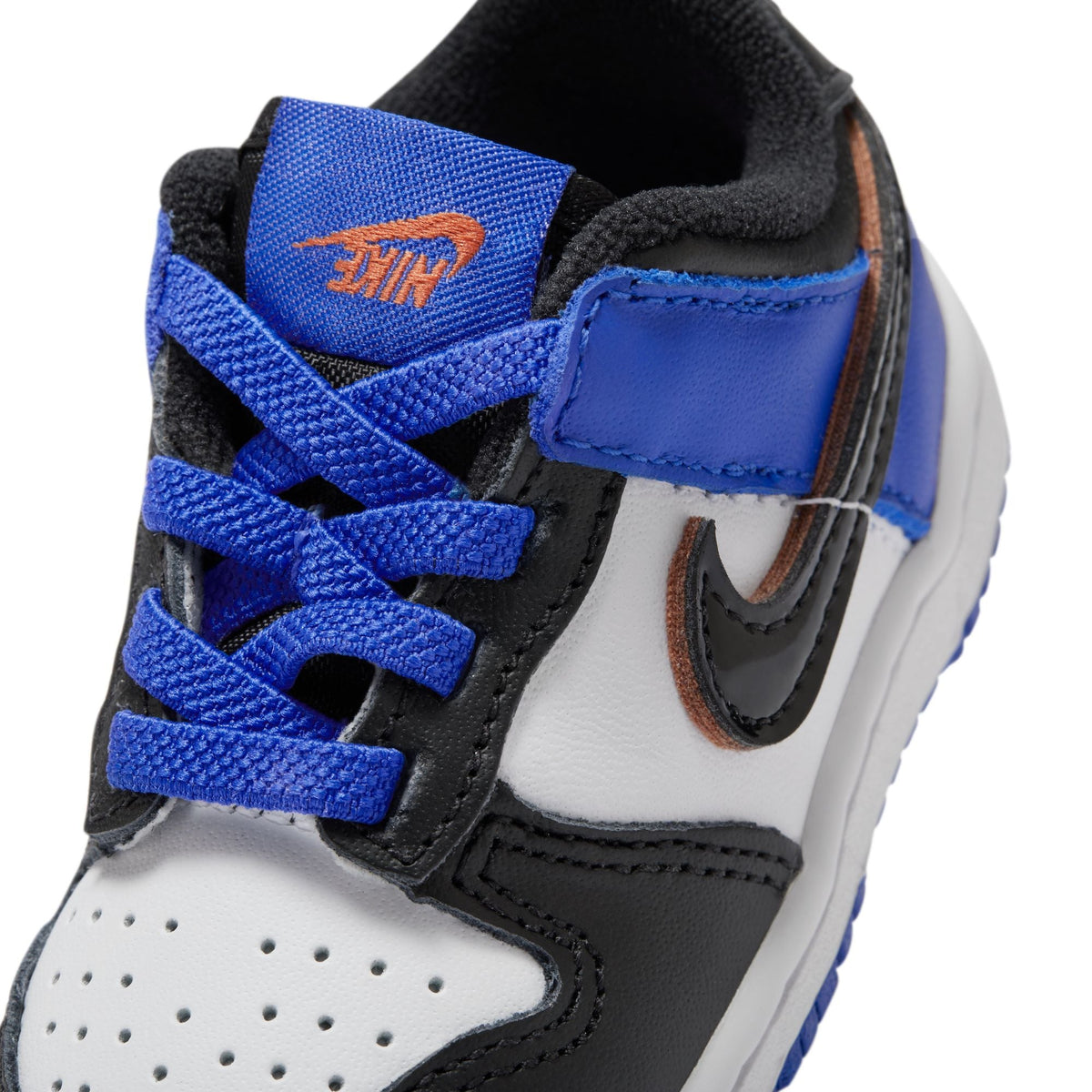Nike (TD) Dunk Low SE - Upside Down Swoosh Knicks