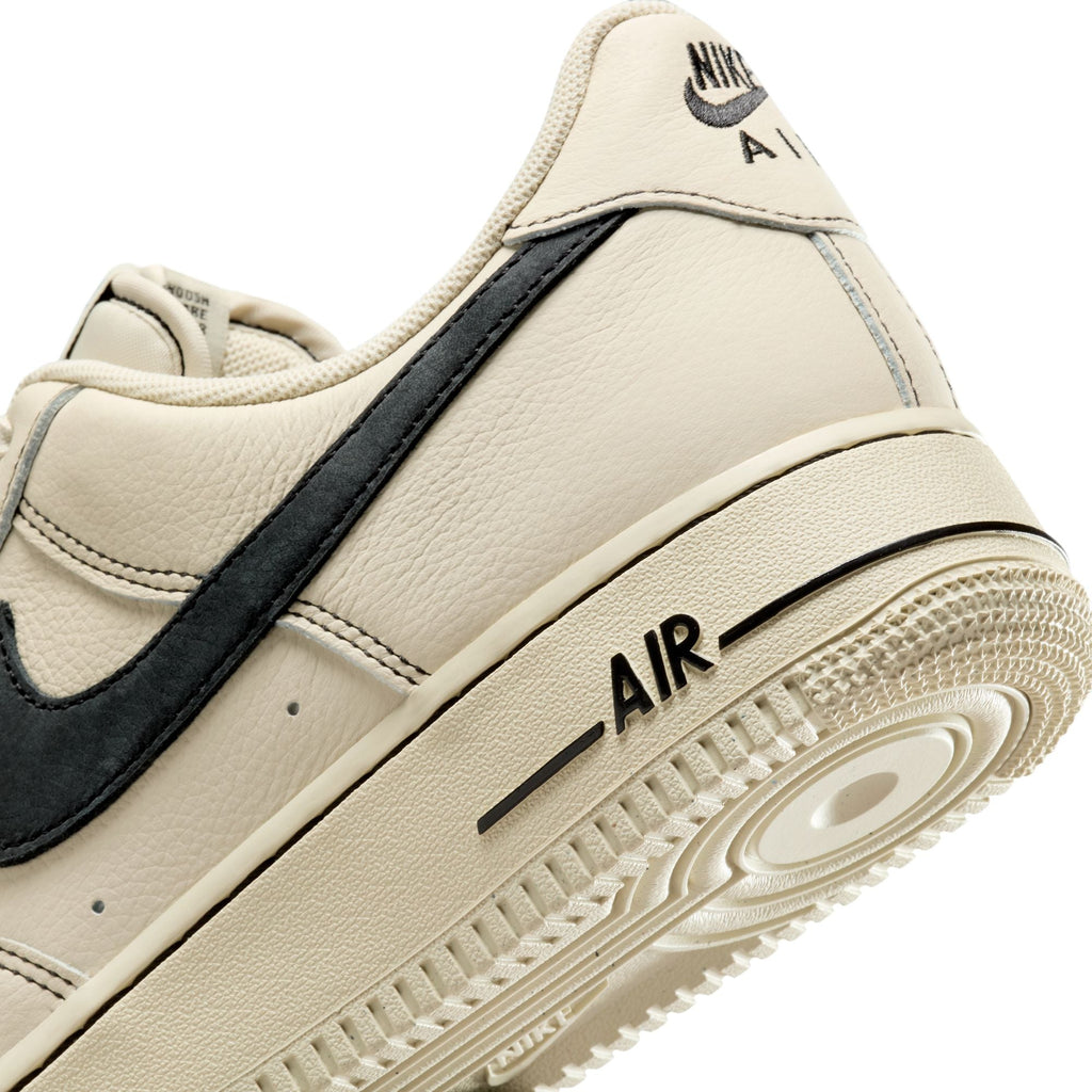 Nike Mens Air Force 1 '07 LV8 - Light Khaki