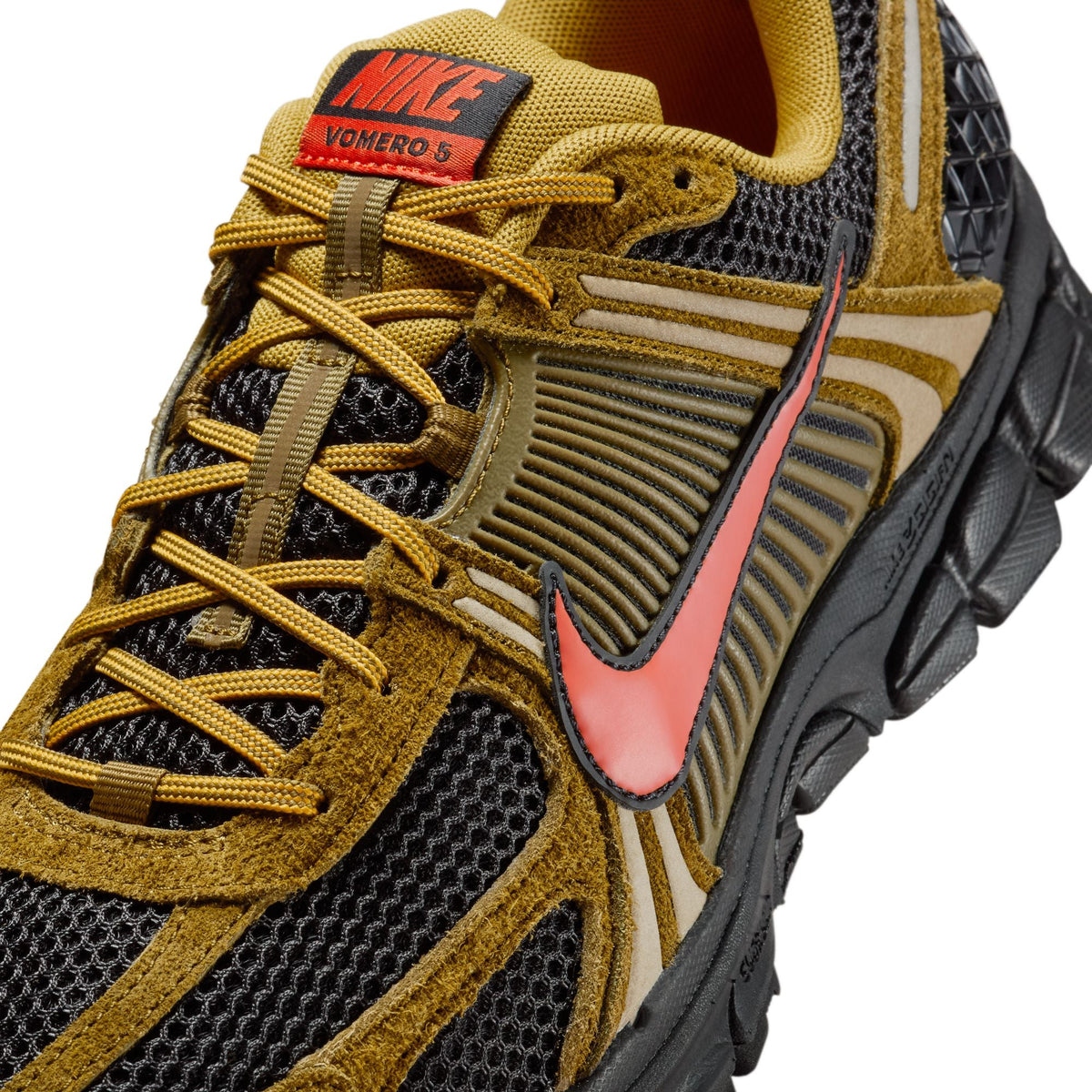 Nike Zoom Vomero 5 "Premium Olive" - Mens