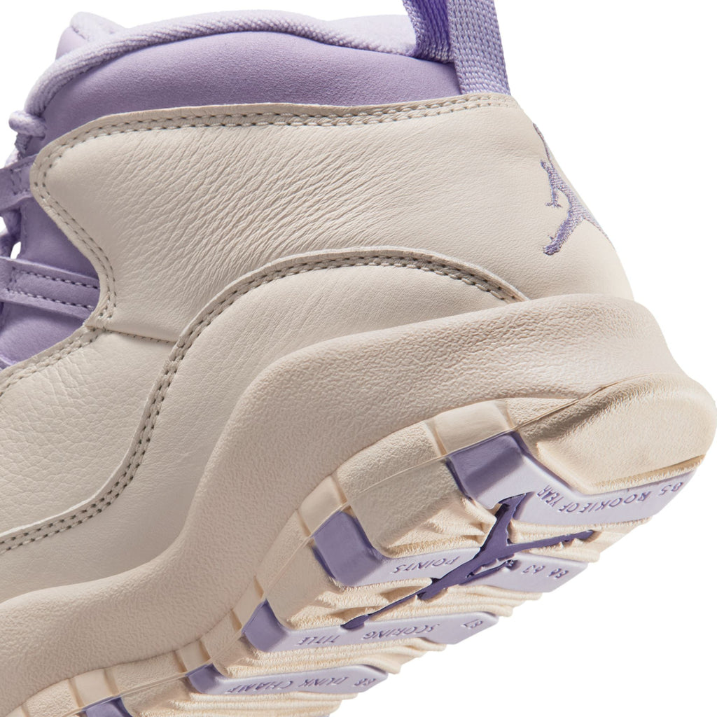 Air Jordan Womens 10 Retro - Hydrangeas