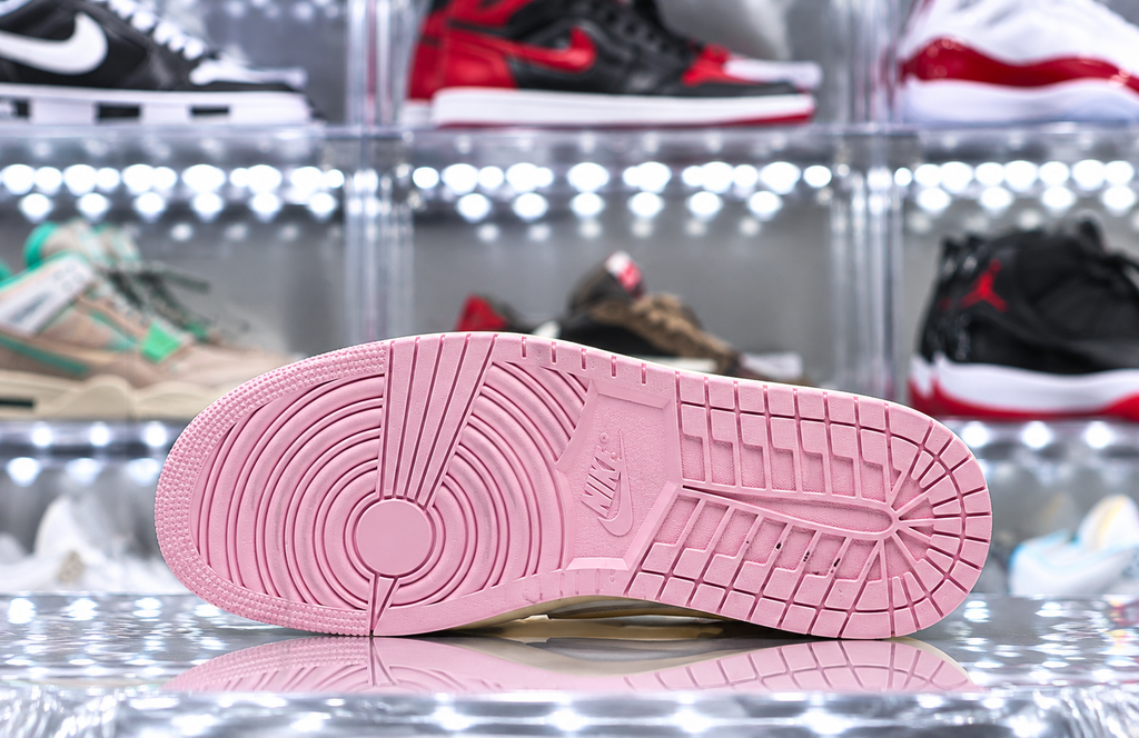 Travis Scott x Air Jordan Mens 1 Low OG “Muslin and Shy Pink”