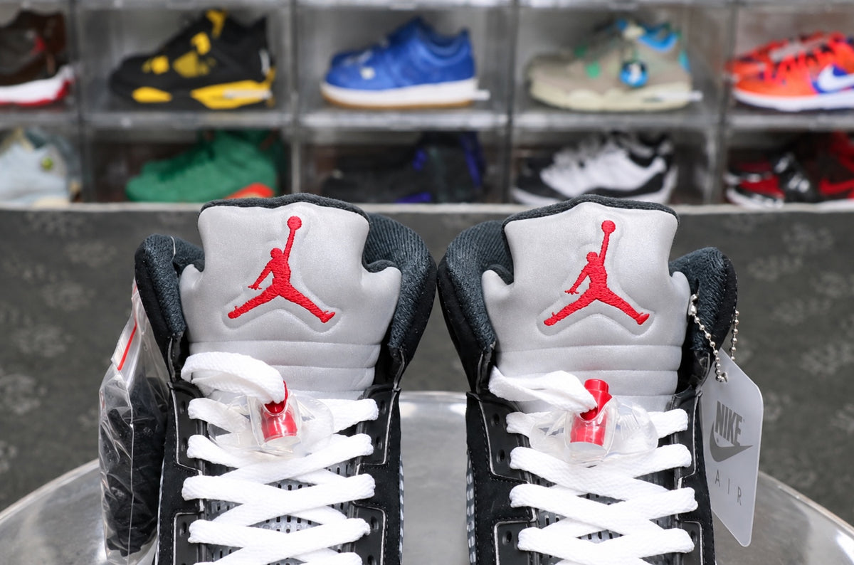 Air Jordan 5 Black Metallic Reimagined product photo 7