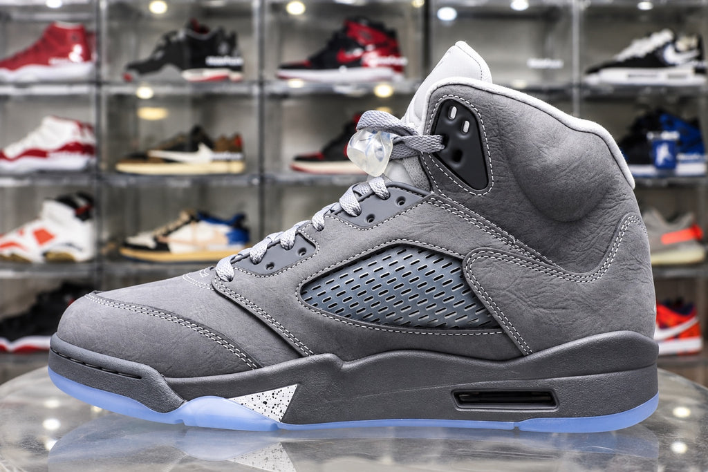 Air Jordan 5 Retro Wolf Grey product photo 3