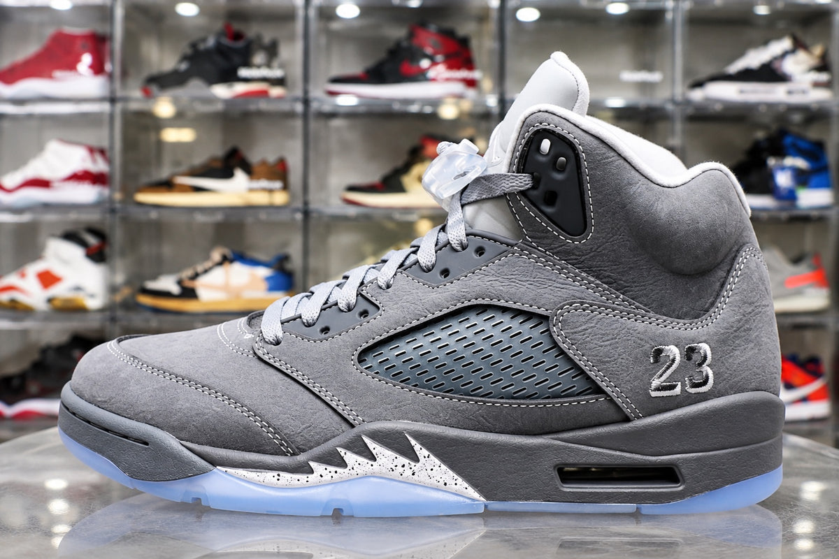 Air Jordan 5 Retro Wolf Grey product photo 4