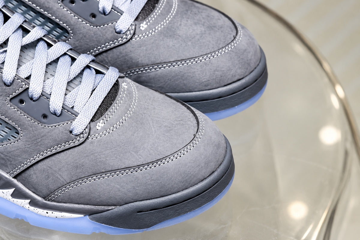 Air Jordan 5 Retro Wolf Grey product photo 9