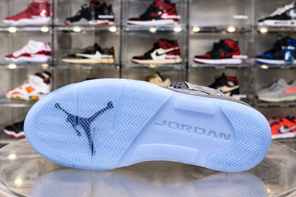 Air Jordan 5 Retro Wolf Grey product photo 16